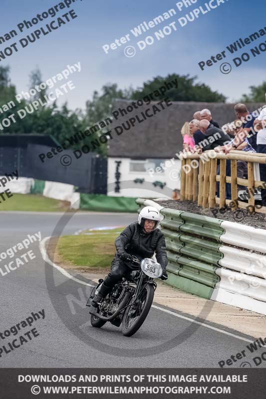 Vintage motorcycle club;eventdigitalimages;mallory park;mallory park trackday photographs;no limits trackdays;peter wileman photography;trackday digital images;trackday photos;vmcc festival 1000 bikes photographs